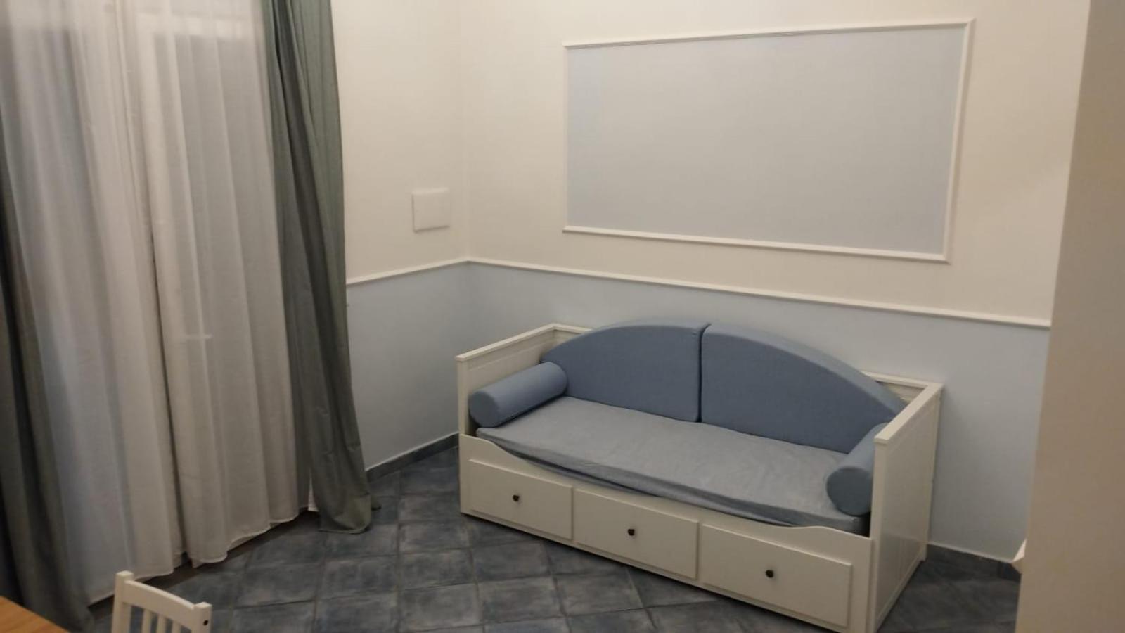 نابولي Residence E Appartamenti Bausan المظهر الخارجي الصورة