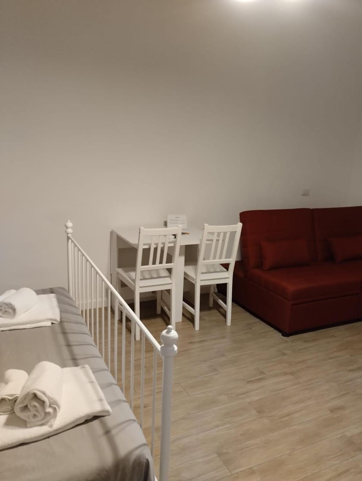 نابولي Residence E Appartamenti Bausan المظهر الخارجي الصورة