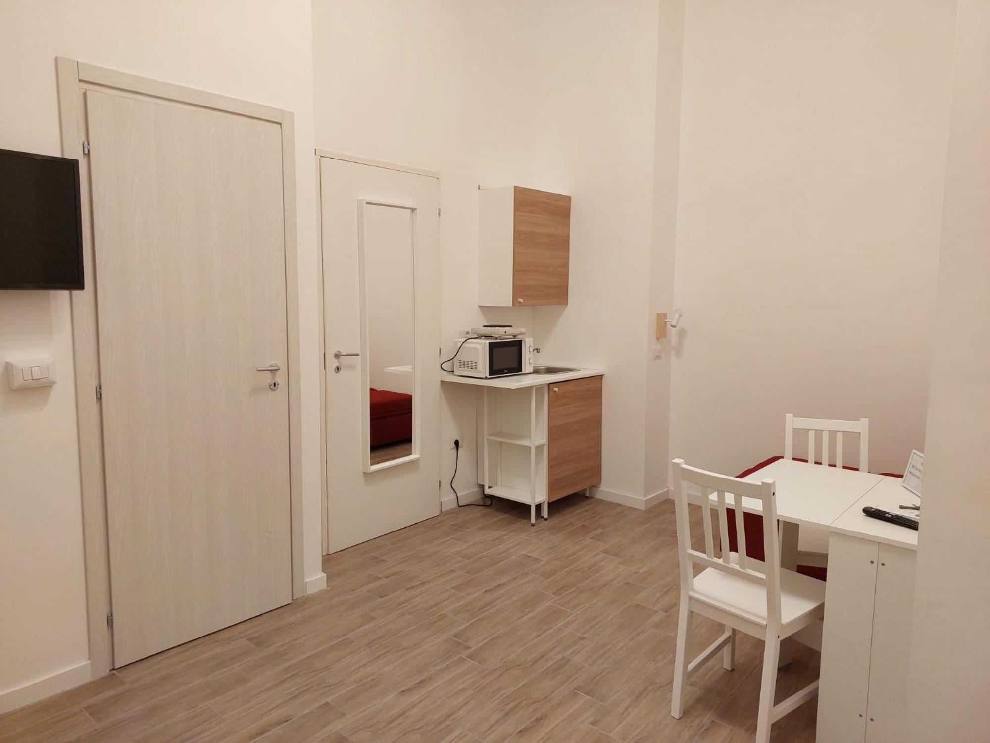 نابولي Residence E Appartamenti Bausan المظهر الخارجي الصورة